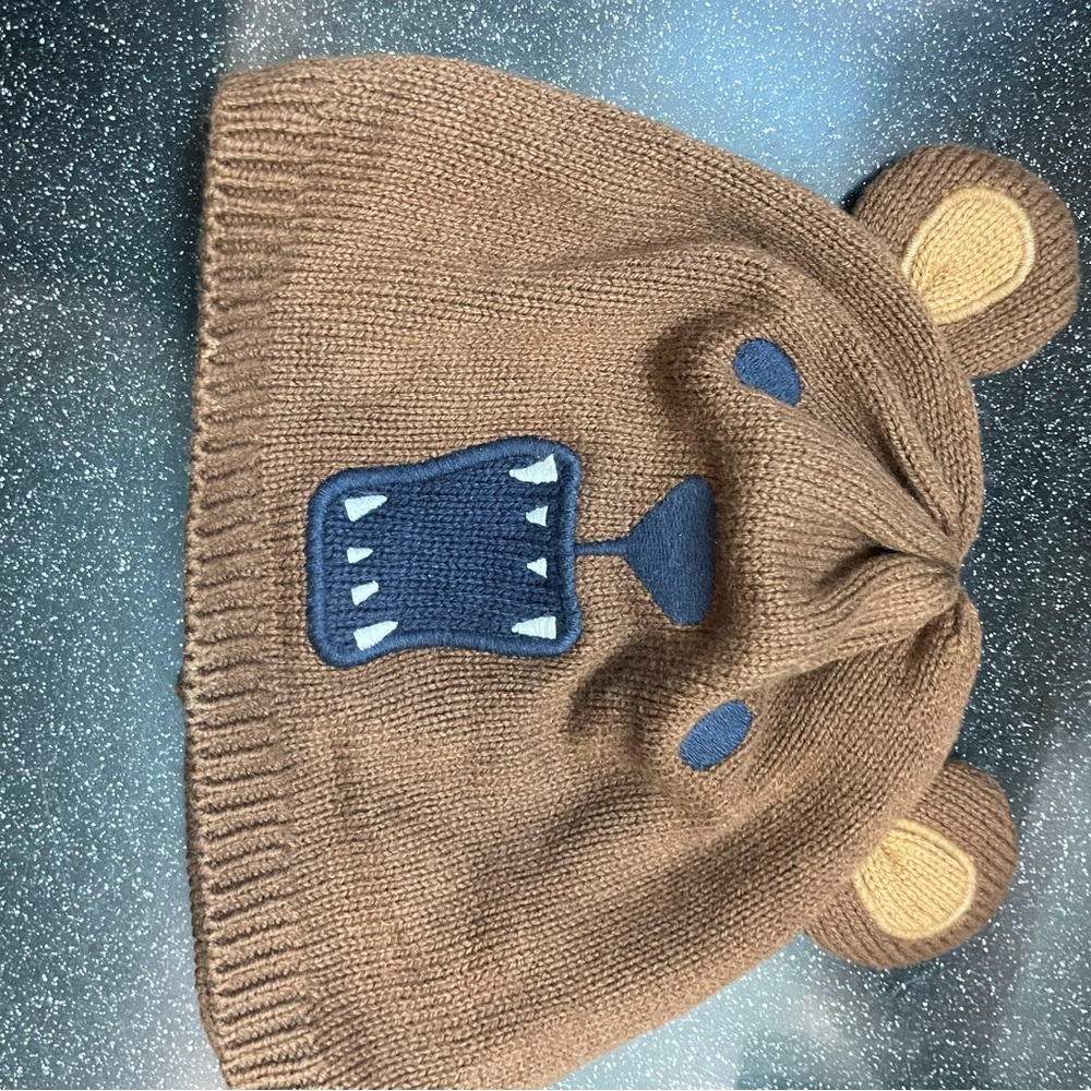 Gymboree bear hat 4-5t